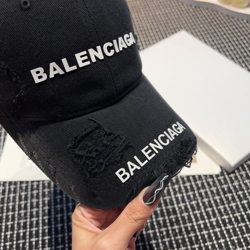 BALENCIAGA